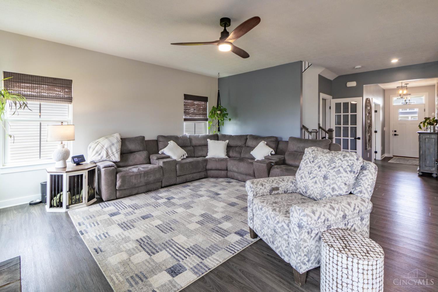 5807 Classicway Boulevard Property Photo 9