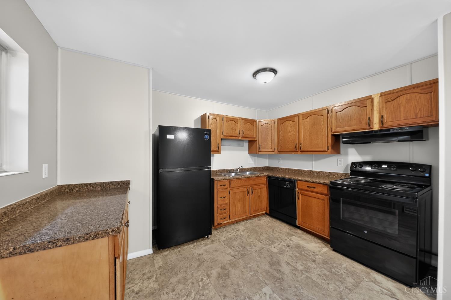 9192 Pippin Road Property Photo 8