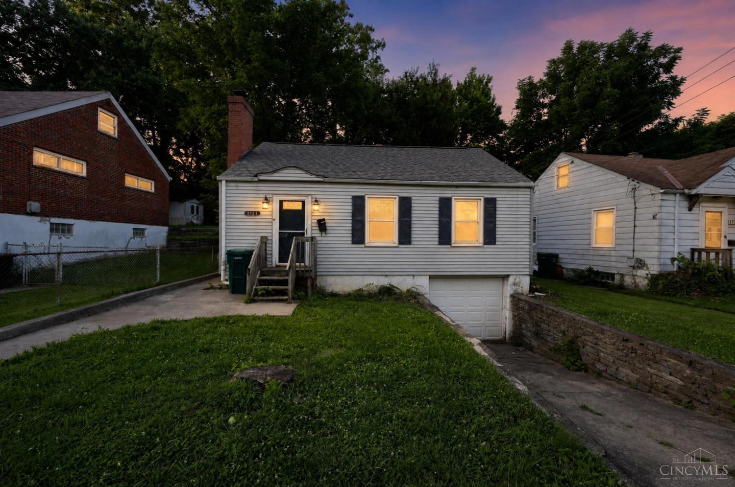 1723 Ashbrook Drive Property Photo 10