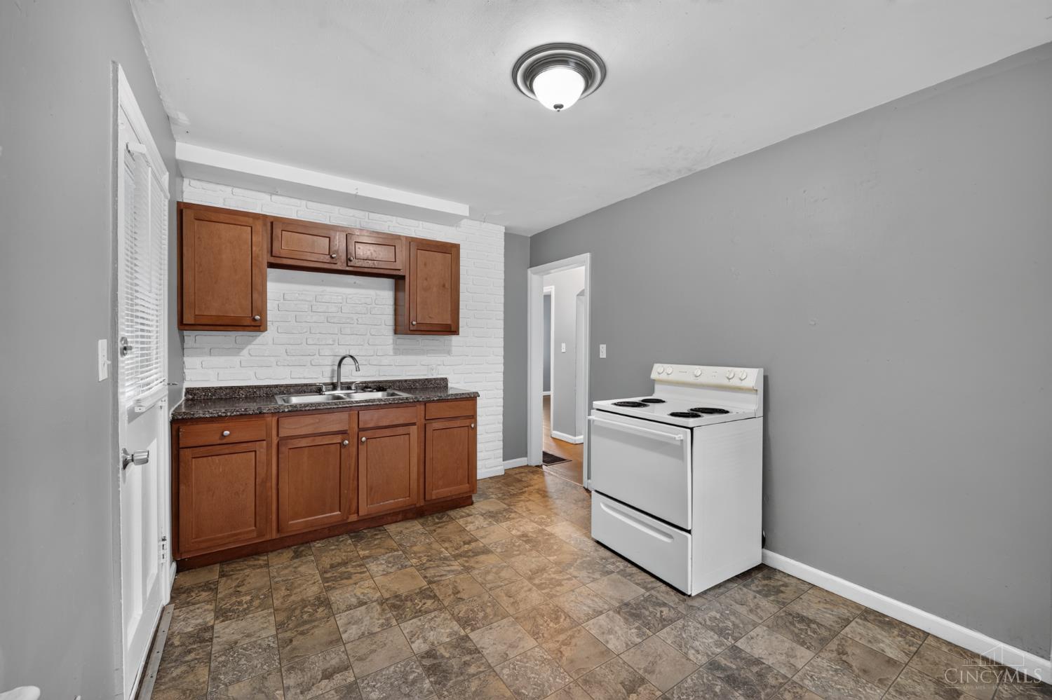 1723 Ashbrook Drive Property Photo 20