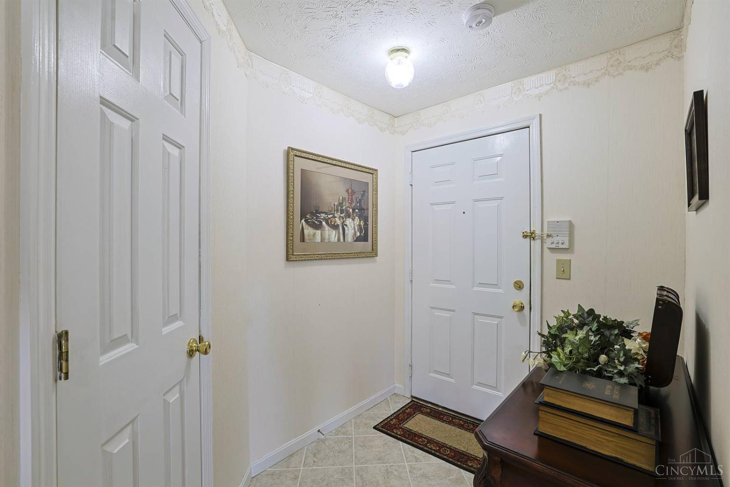 6714 Washington Circle Property Photo 5