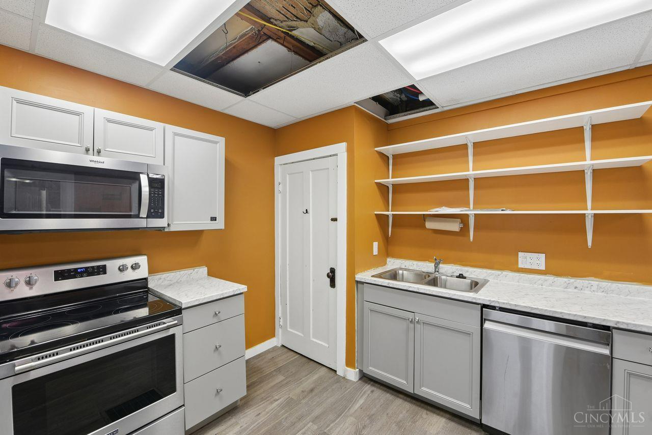 6839 Montgomery Road Property Photo 14