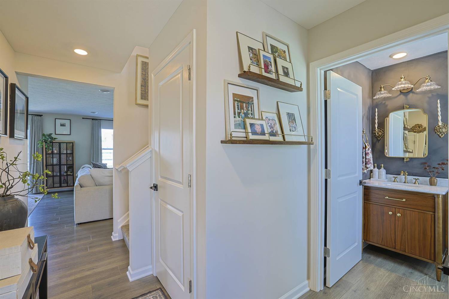 E 408 Oak Avenue Property Photo 5