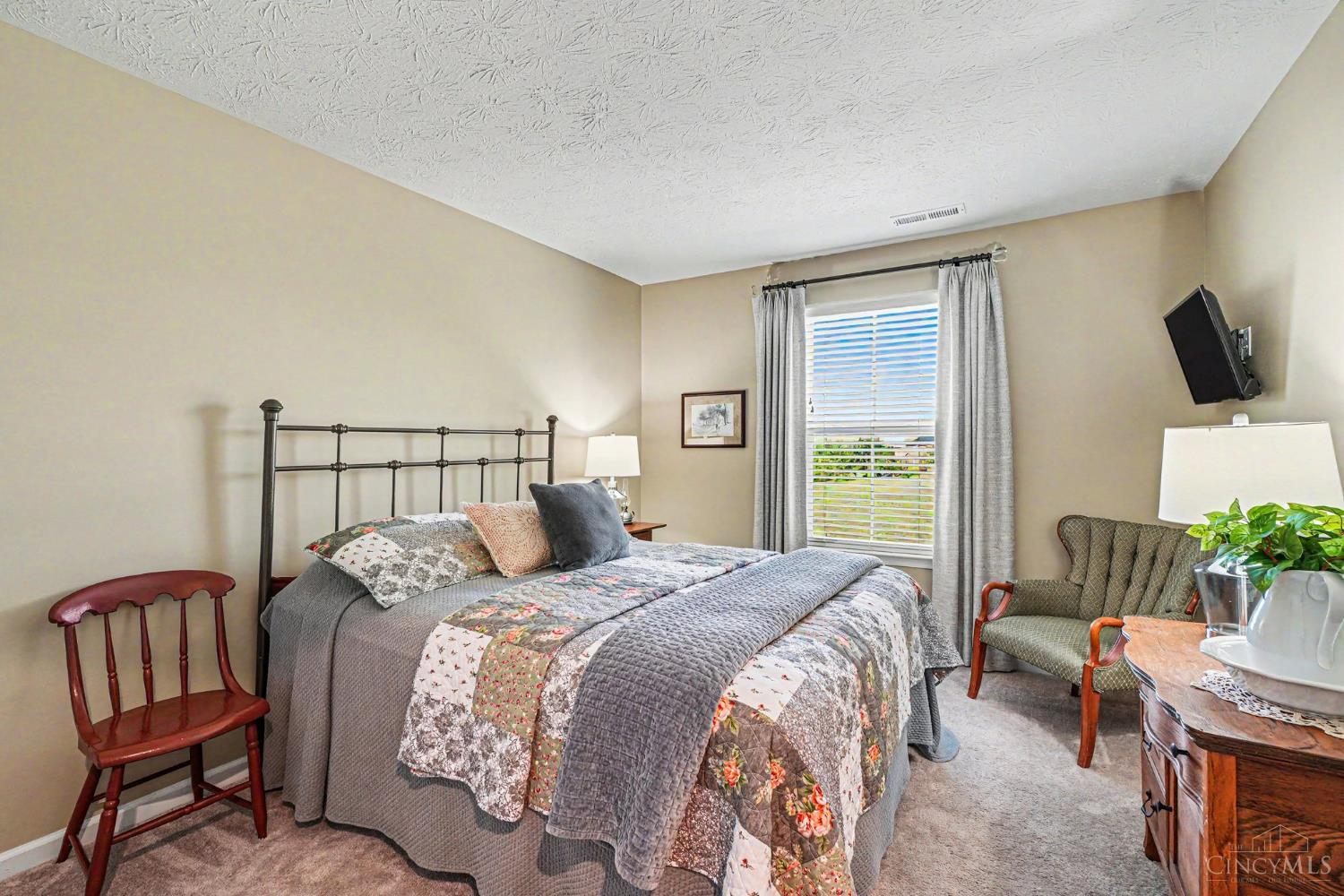 7893 Pinnacle Point Drive Property Photo 12