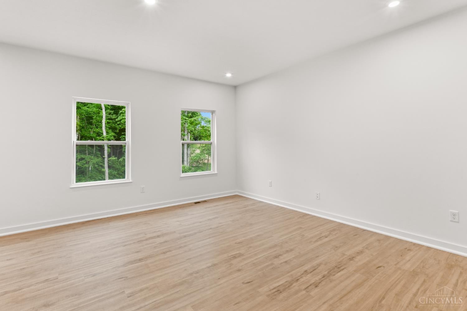 8762 Foxglove Lane Property Photo 22