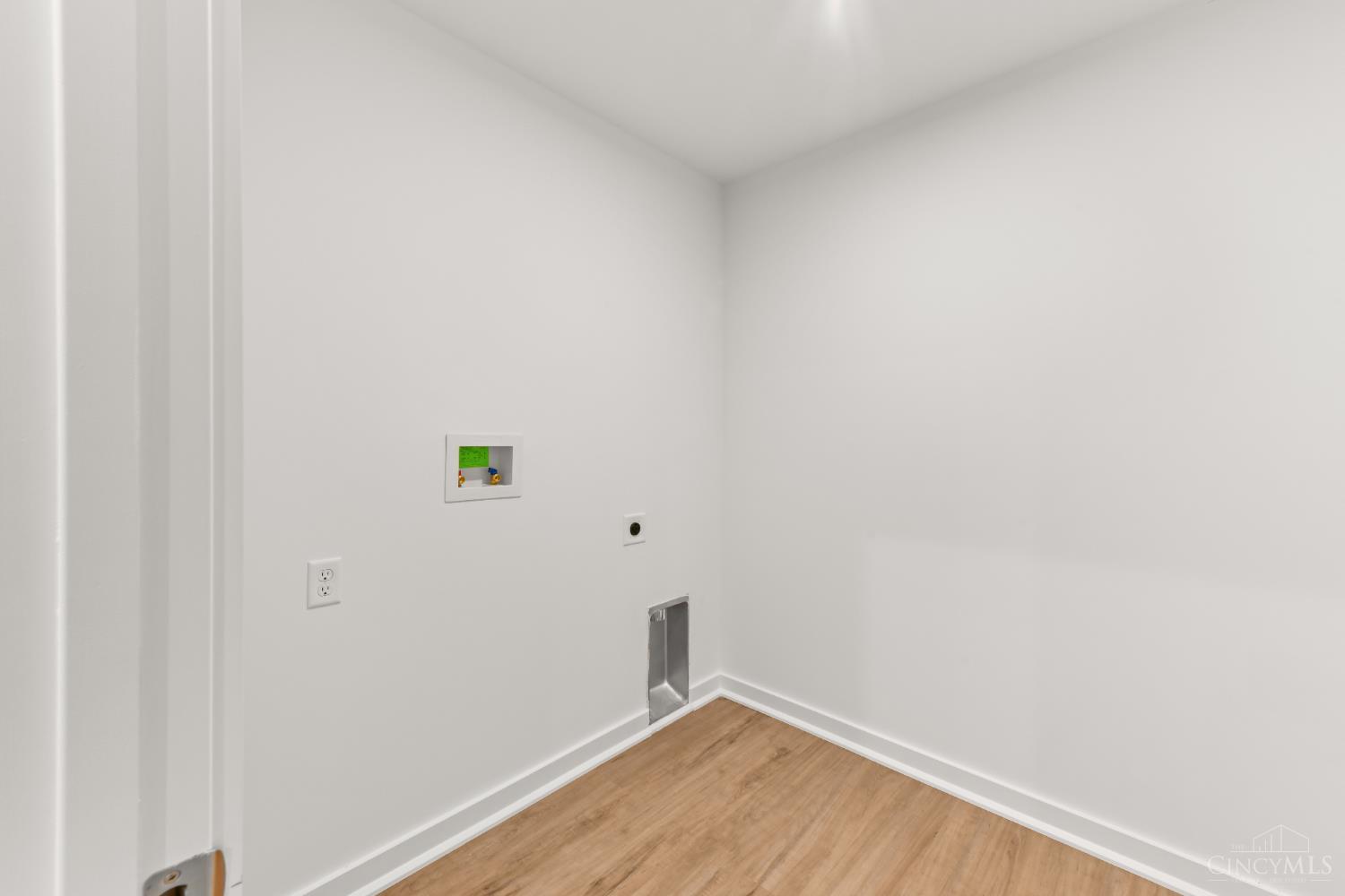 8762 Foxglove Lane Property Photo 40