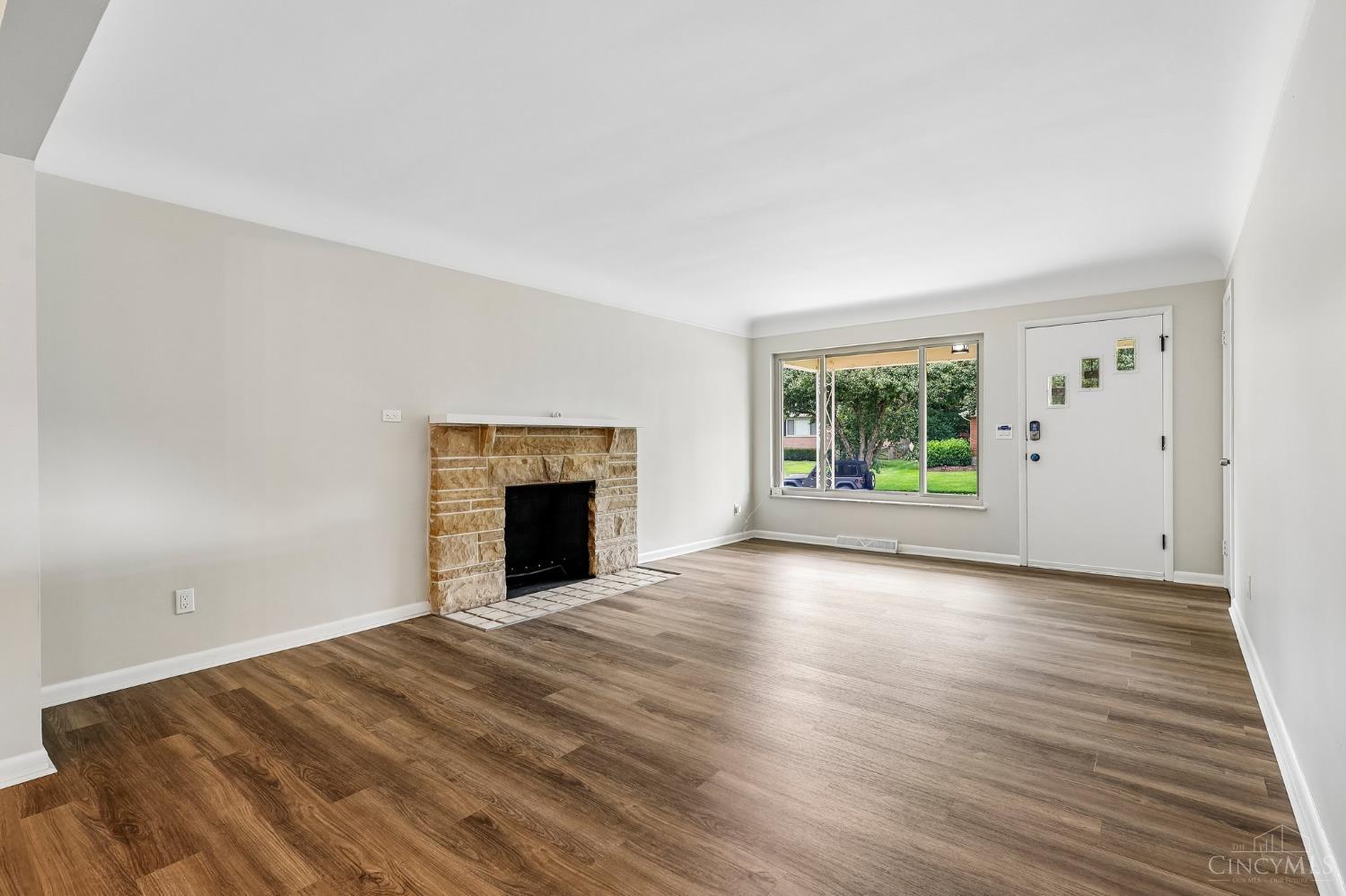 7006 Moorfield Drive Property Photo 4