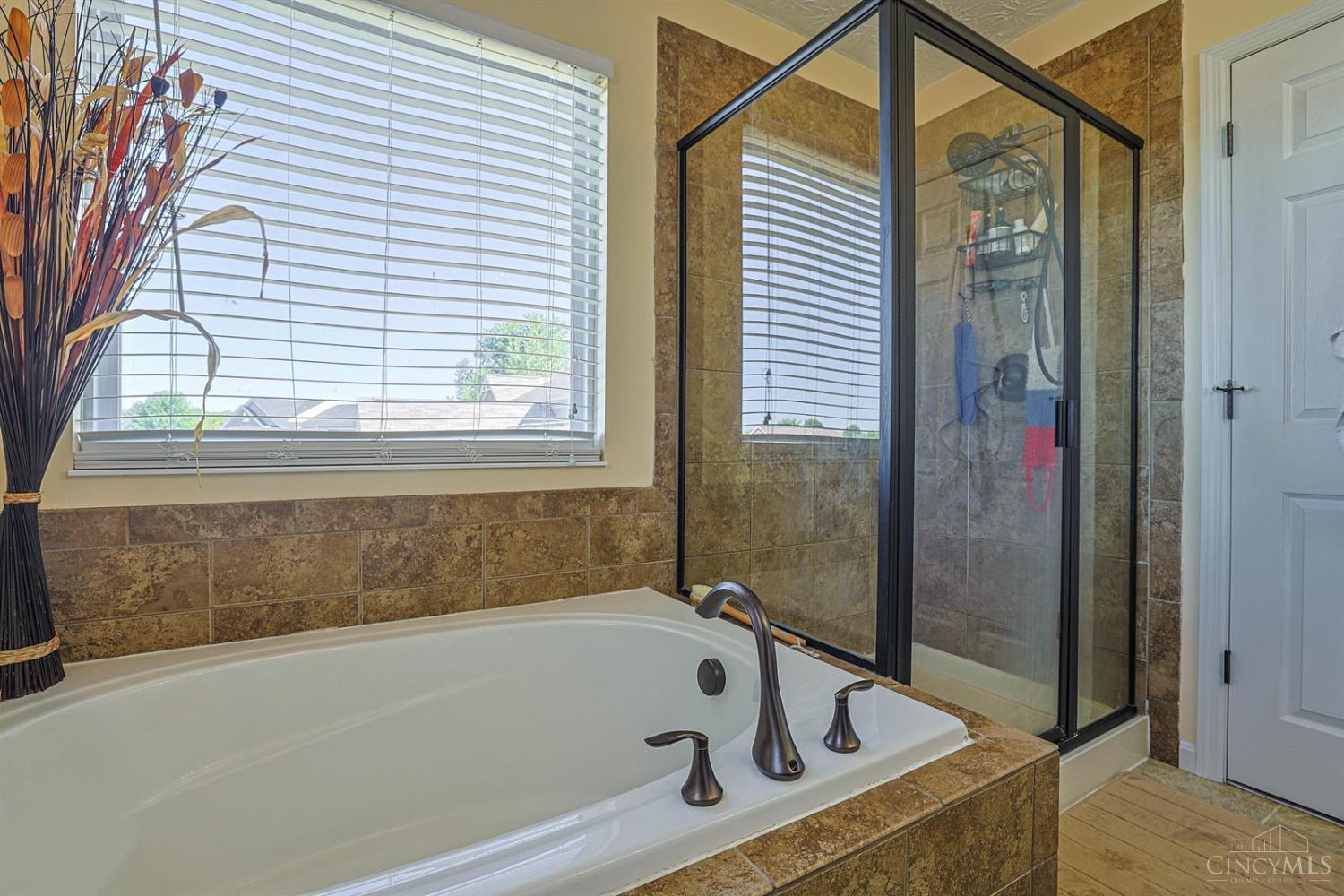 2032 Bridgewater Lane Property Photo 31