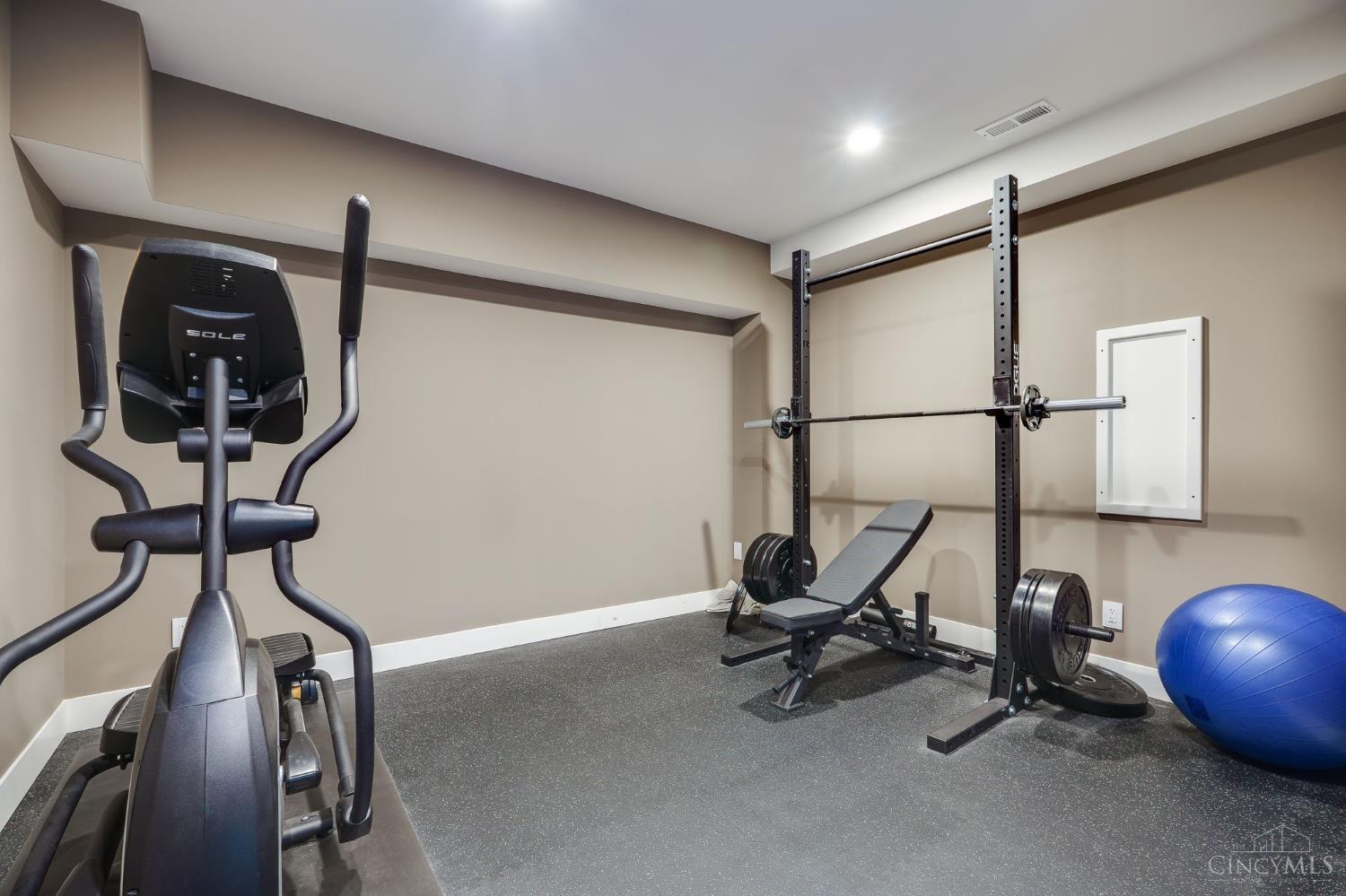 2442 Berkeley Court Property Photo 57