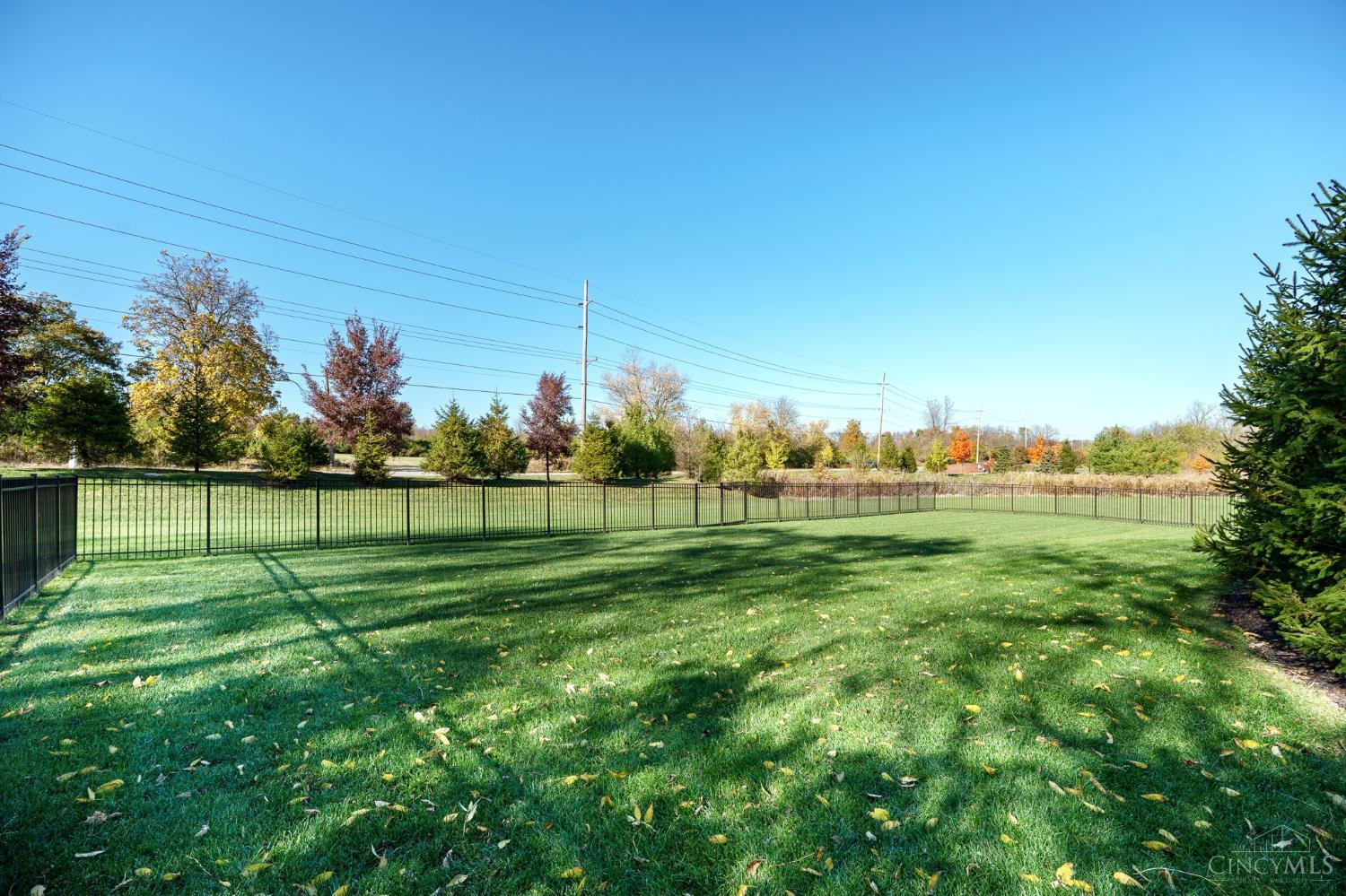 2442 Berkeley Court Property Photo 85