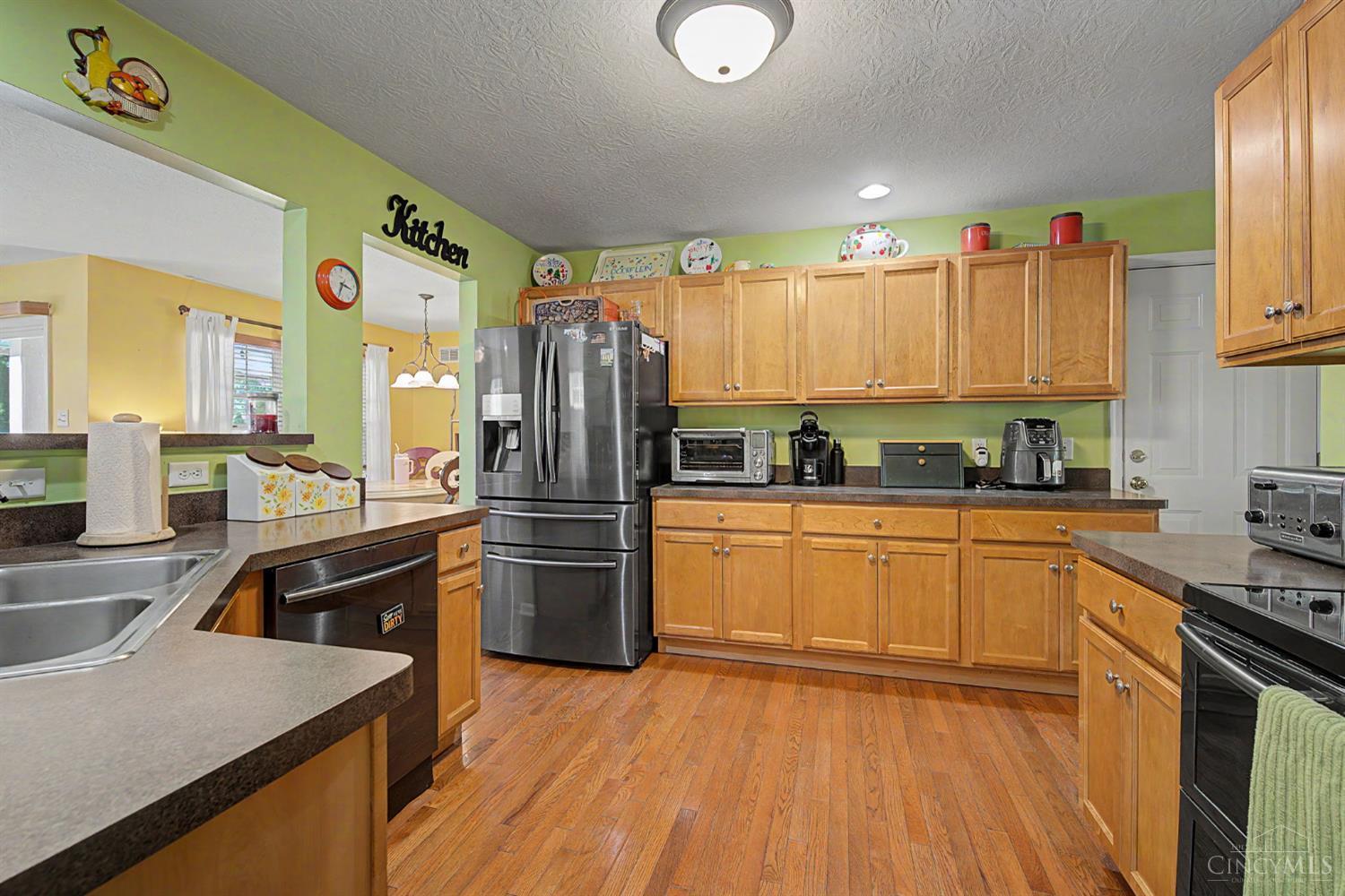 327 Rawling Drive Property Photo 7