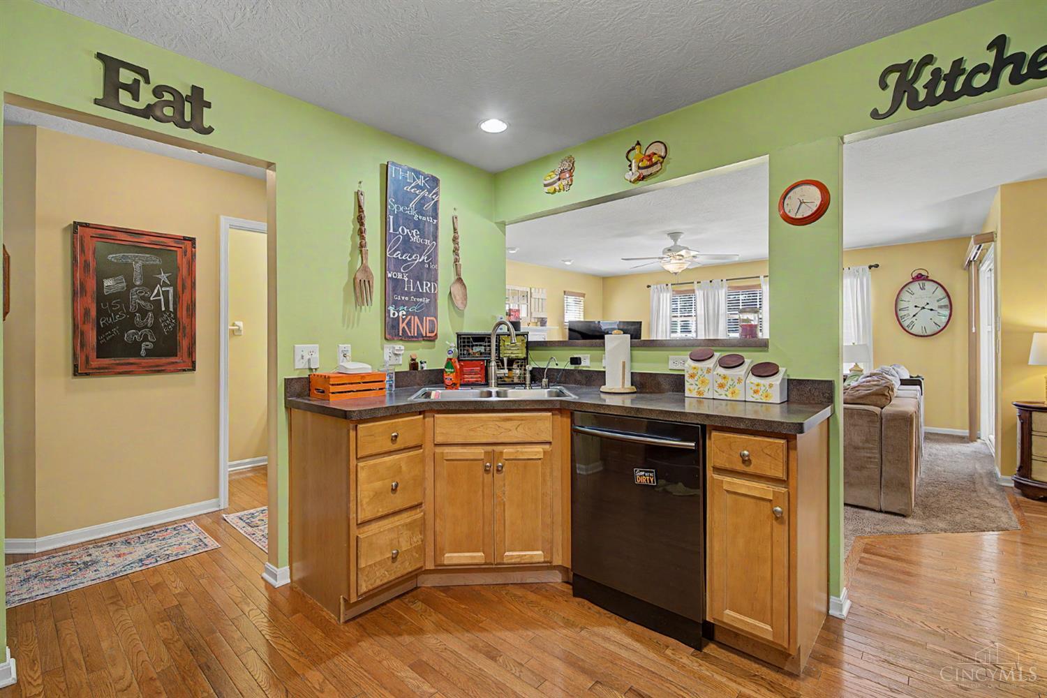 327 Rawling Drive Property Photo 9