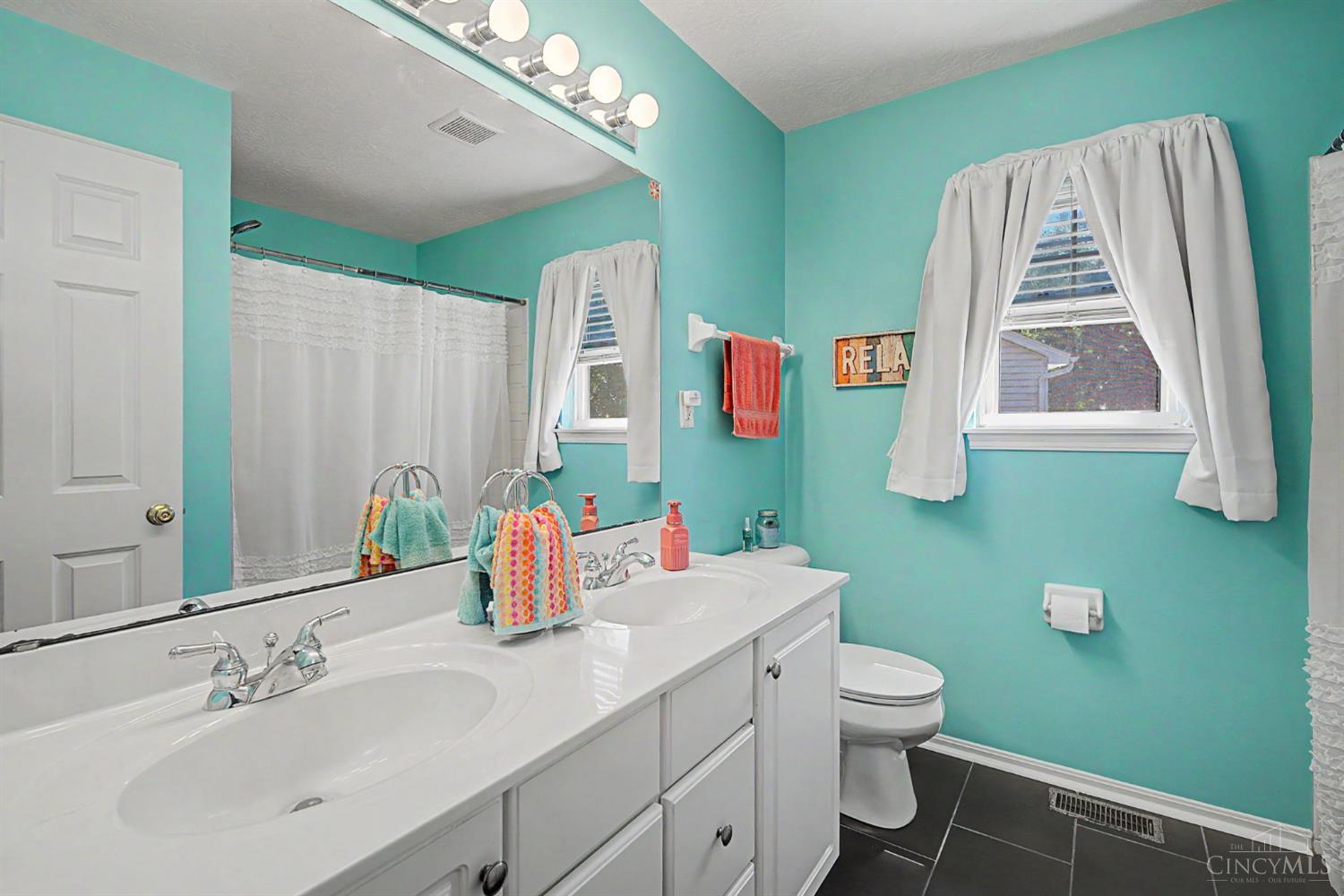 327 Rawling Drive Property Photo 17