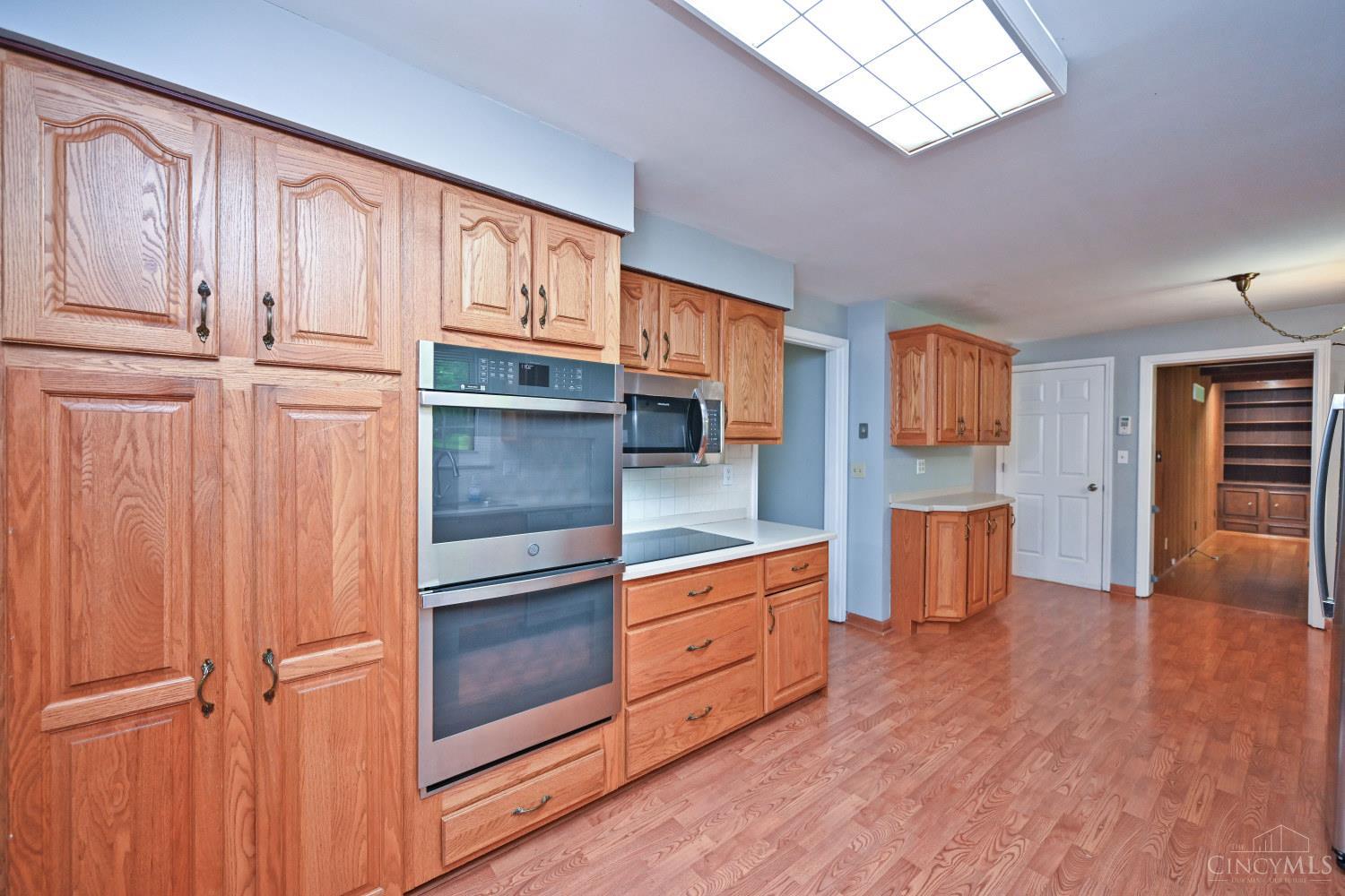 7777 Kugler Mill Road Property Photo 11