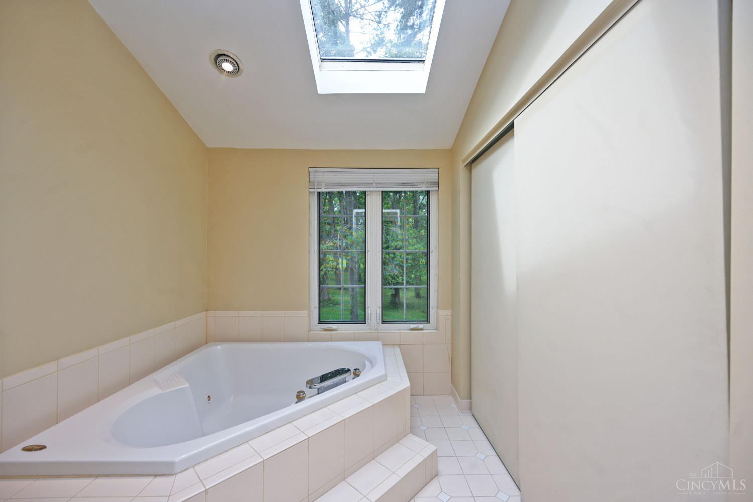 7777 Kugler Mill Road Property Photo 27