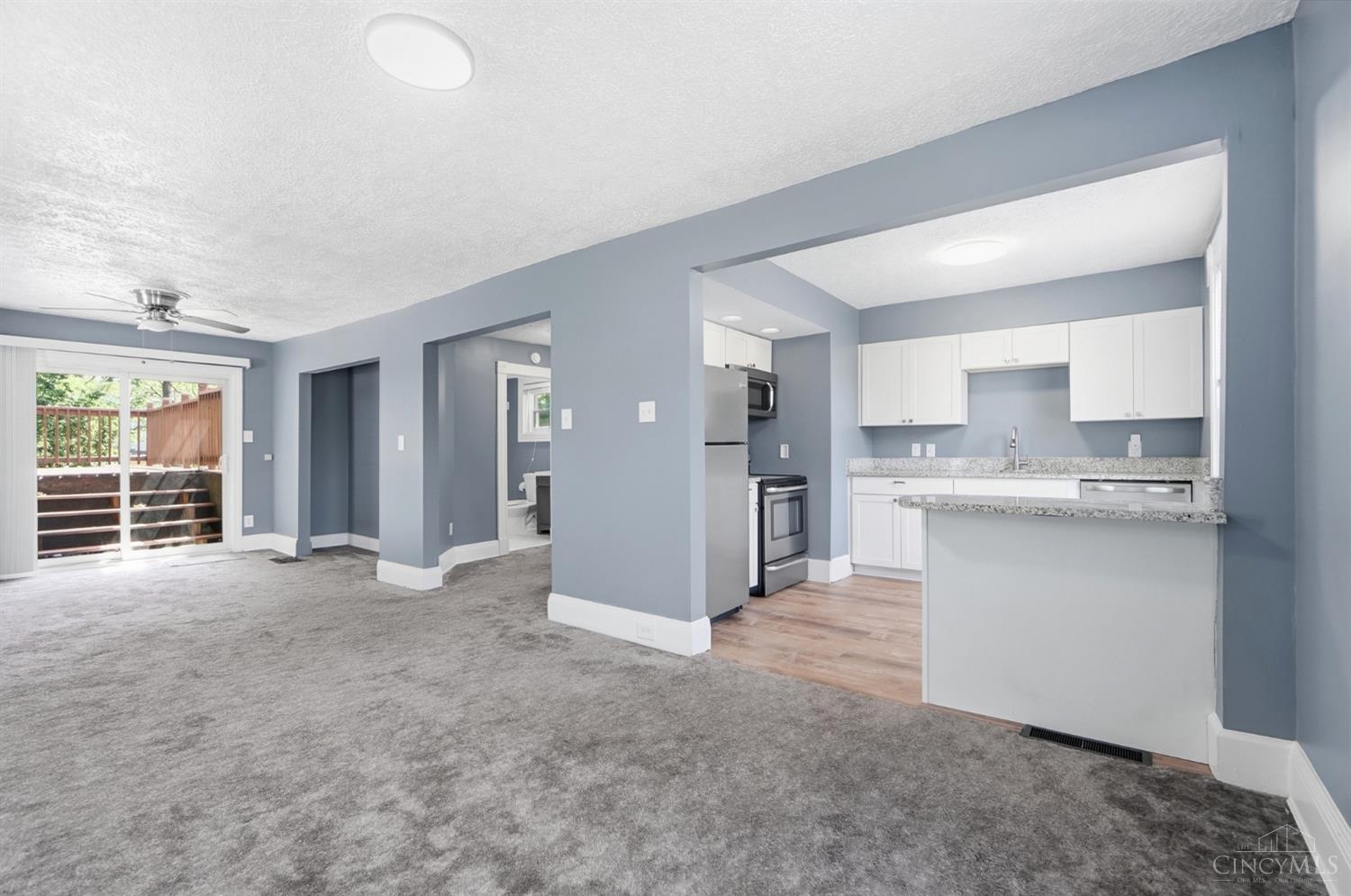 2721 Hyde Park Avenue Property Photo 8