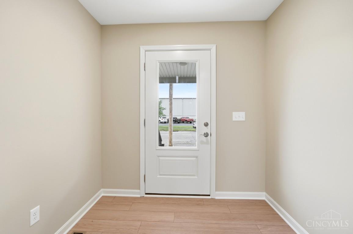 934 East Avenue Property Photo 8