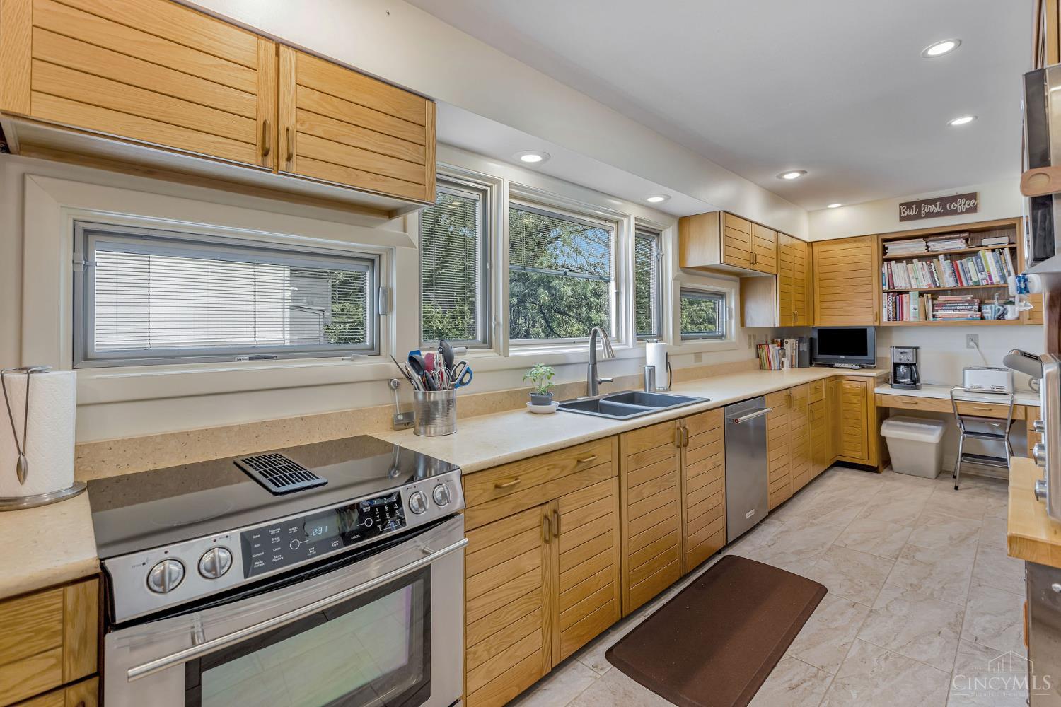 6 Chestnut Hill Property Photo 6