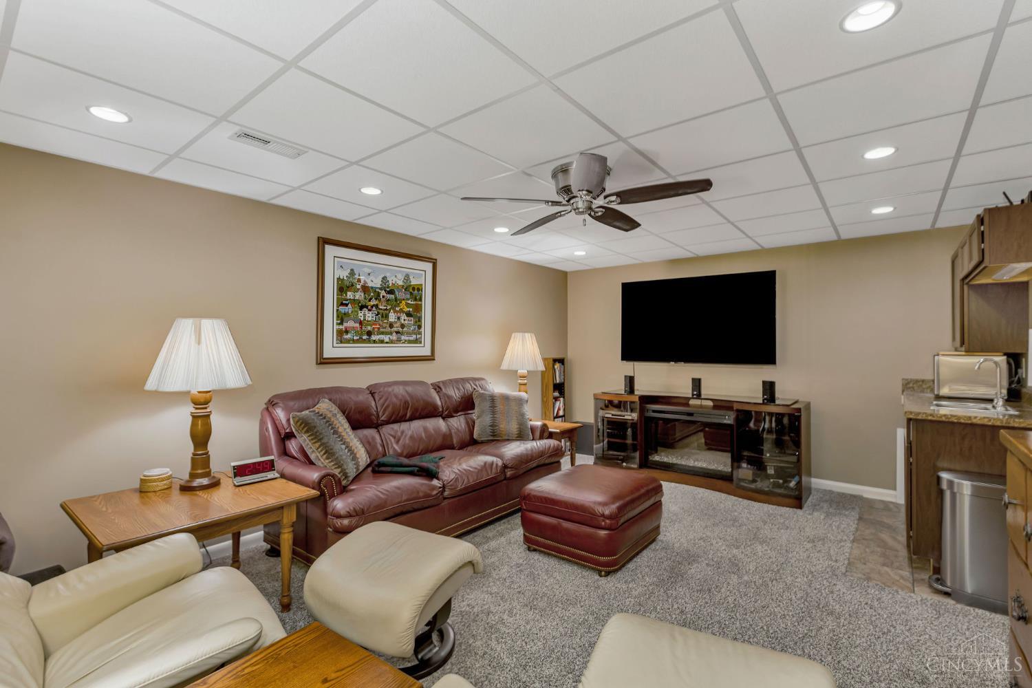 6 Chestnut Hill Property Photo 28