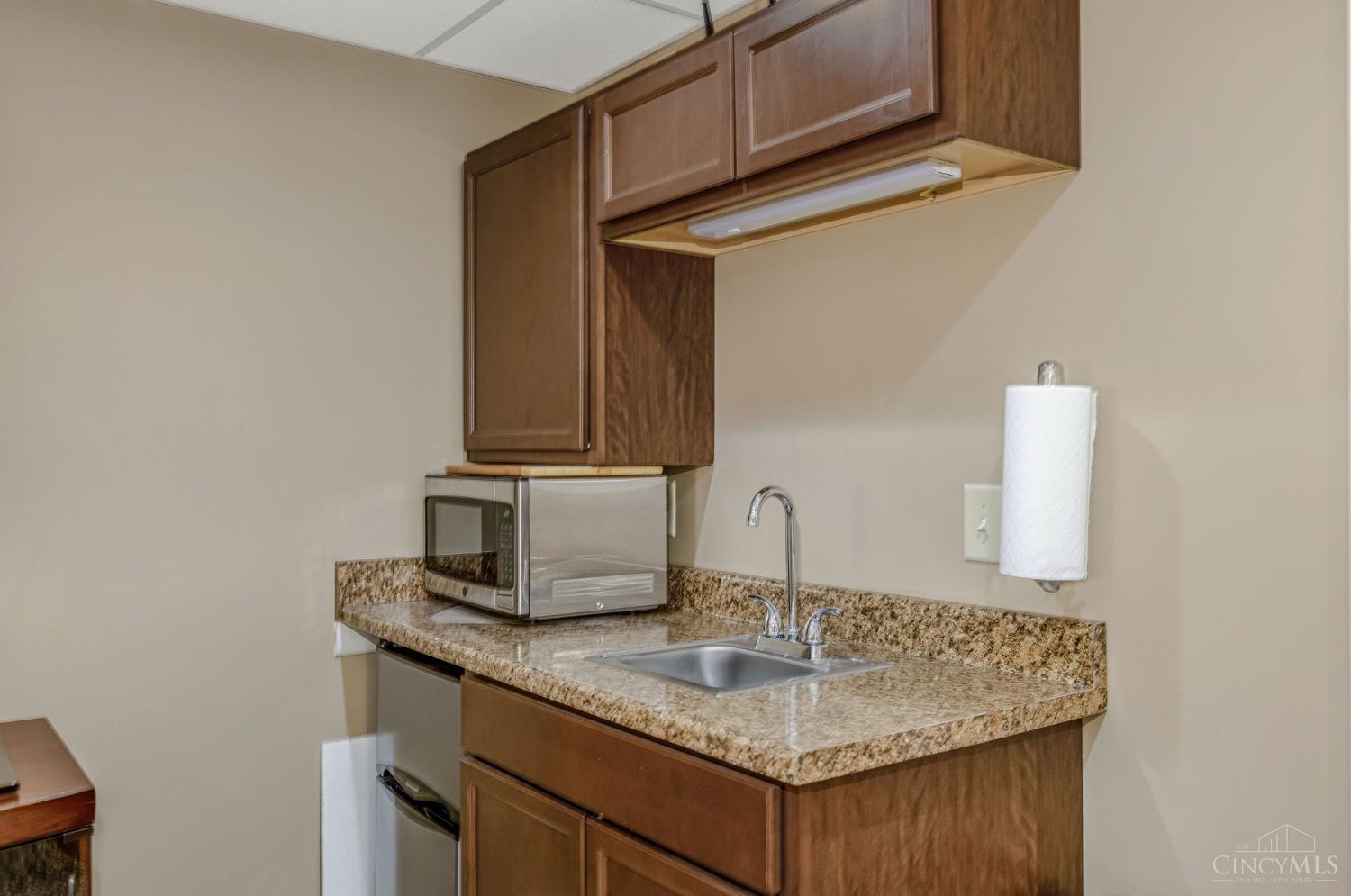 6 Chestnut Hill Property Photo 30