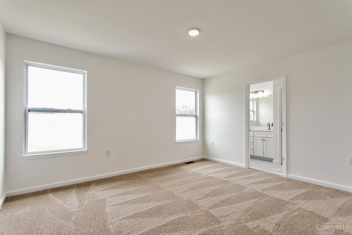 3004 Custer Drive Property Photo 8