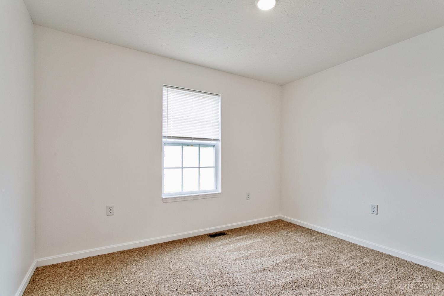 3004 Custer Drive Property Photo 17