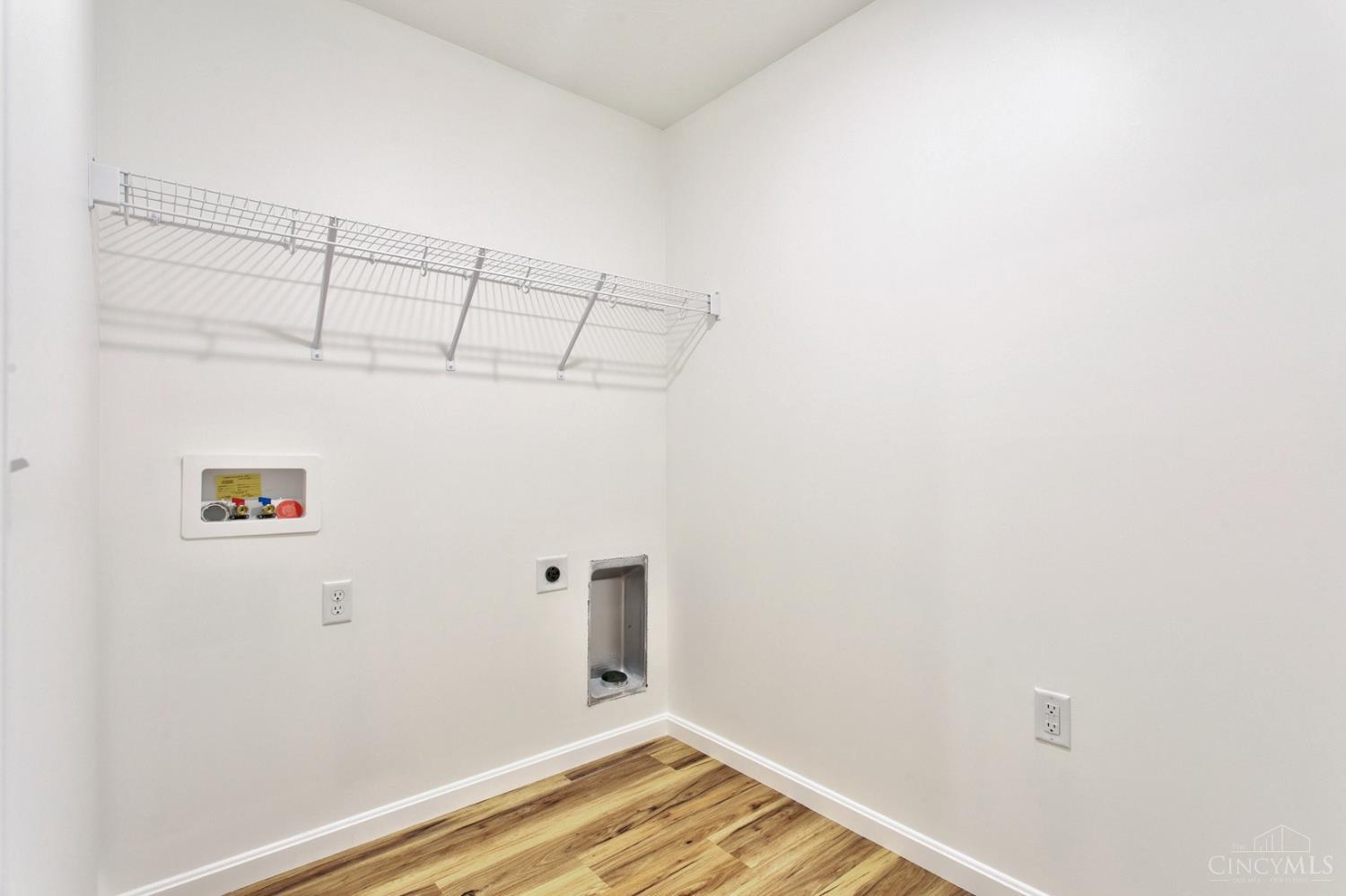 3004 Custer Drive Property Photo 19