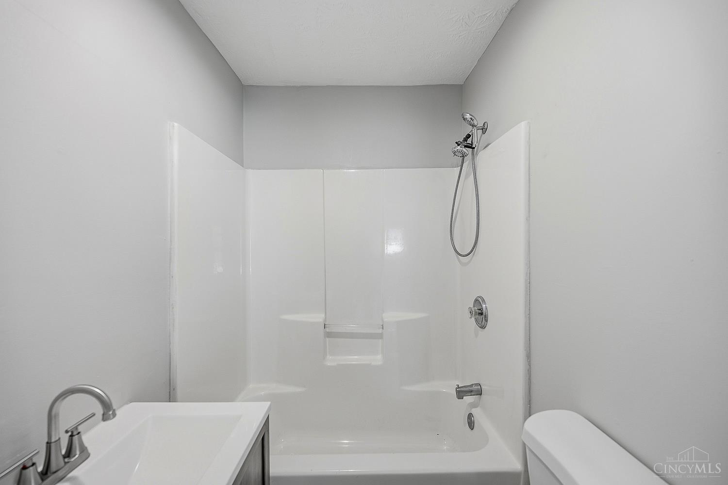 2213 Oxford State Road Property Photo 9