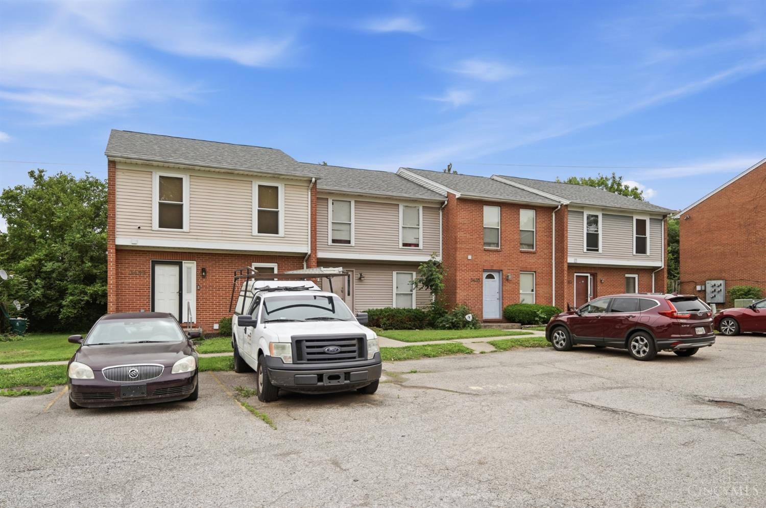 3433 Reading Road Property Photo 4