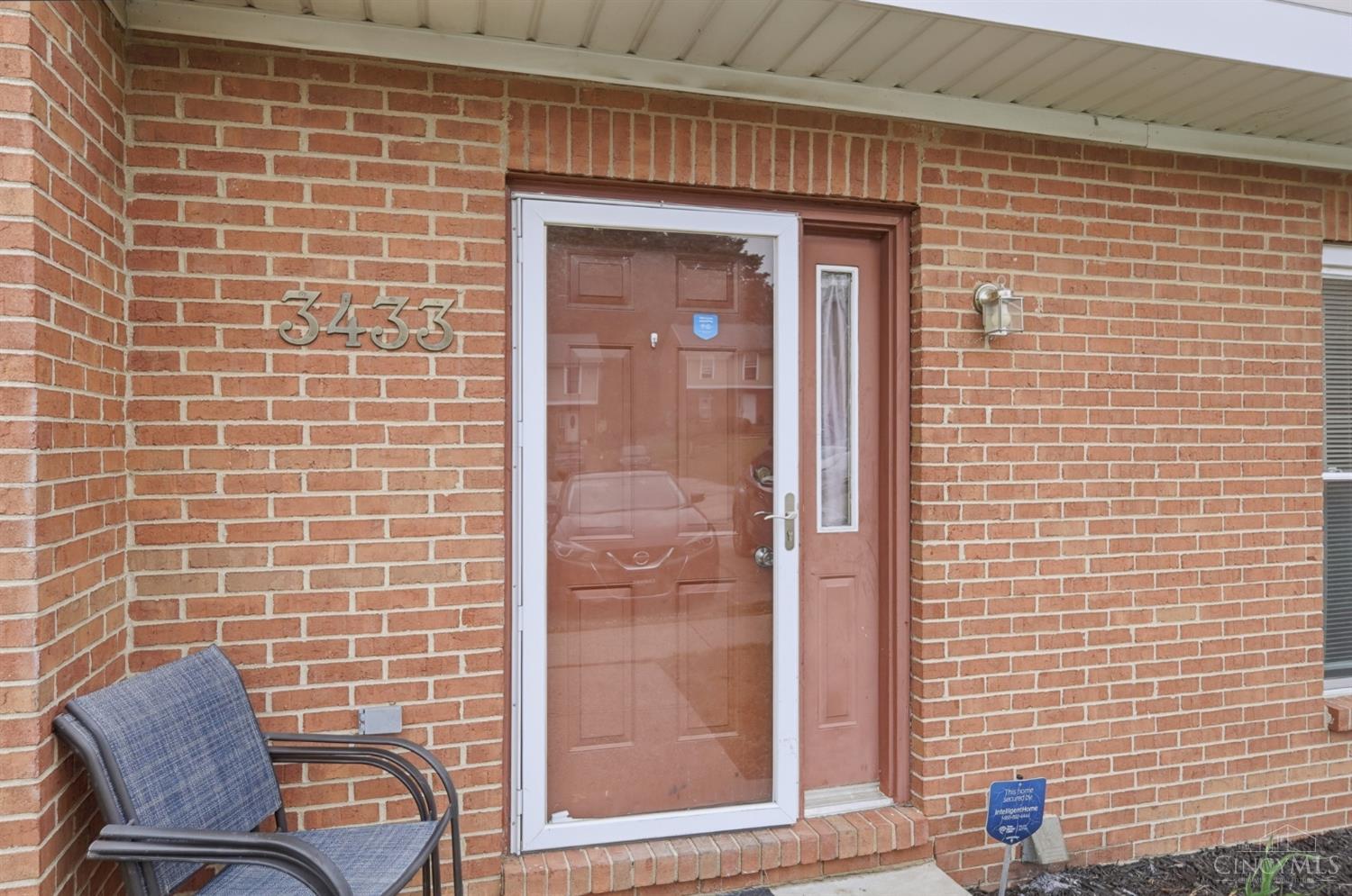 3433 Reading Road Property Photo 5