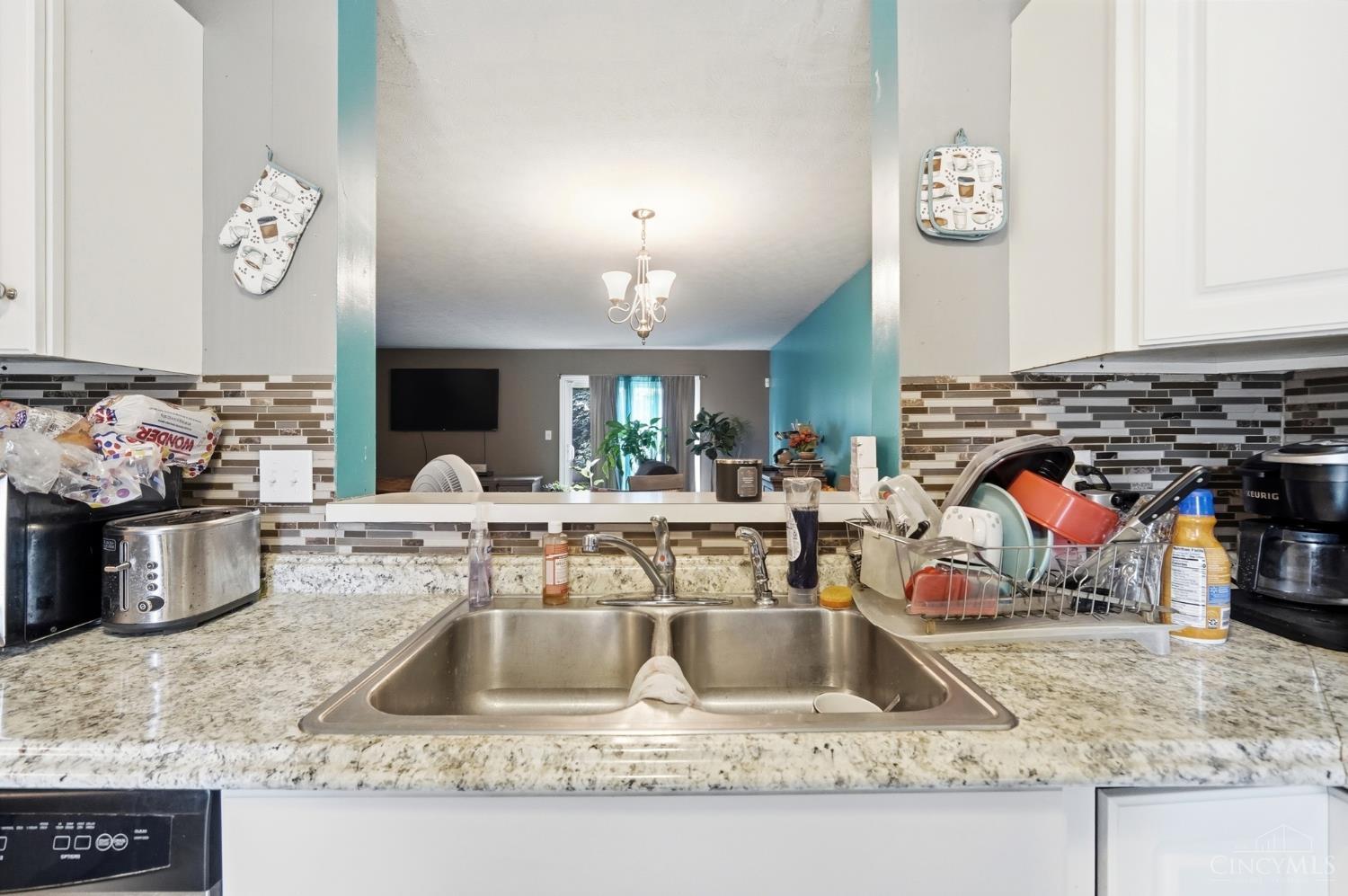 3433 Reading Road Property Photo 18