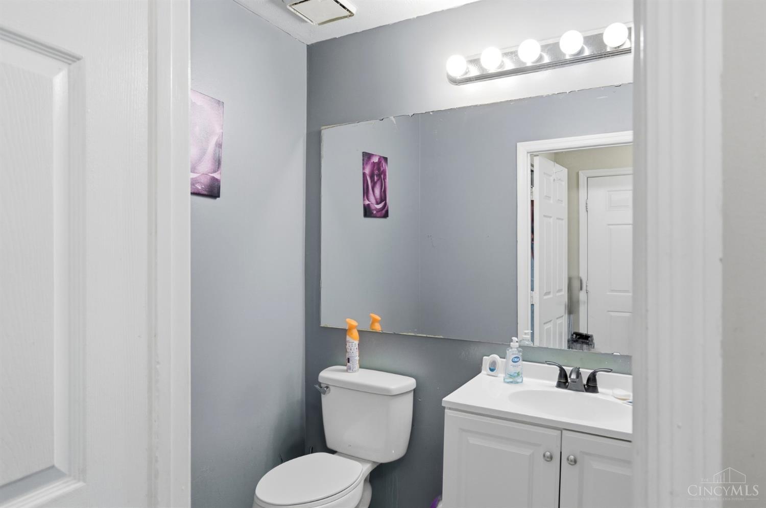 3433 Reading Road Property Photo 20