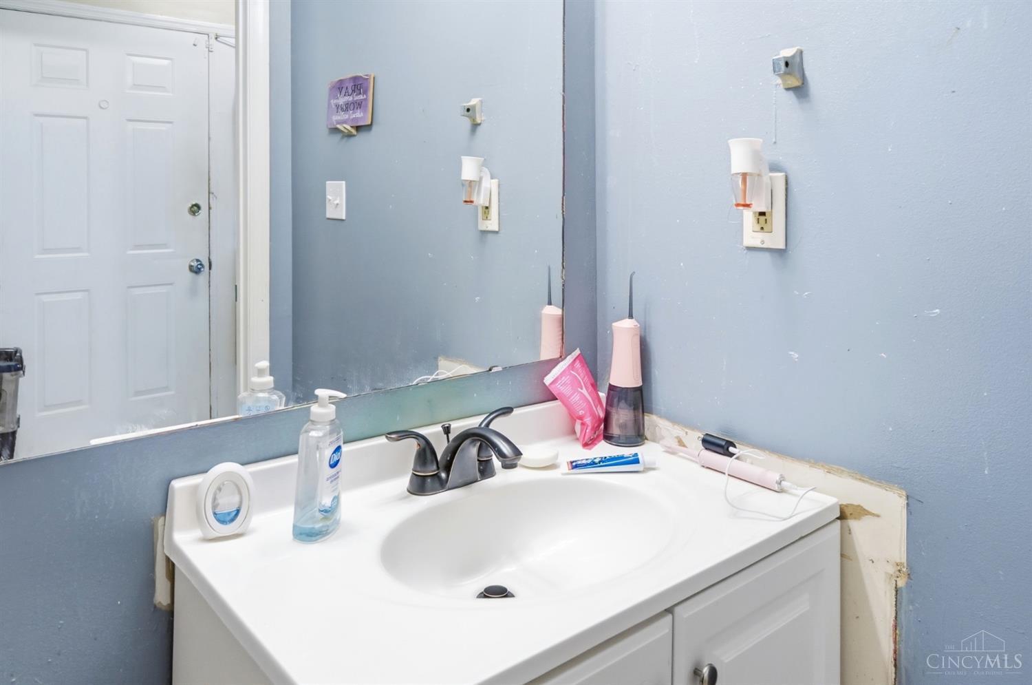 3433 Reading Road Property Photo 21