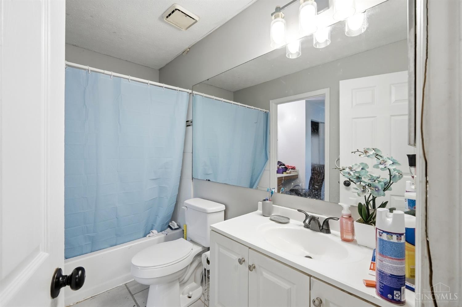 3433 Reading Road Property Photo 30