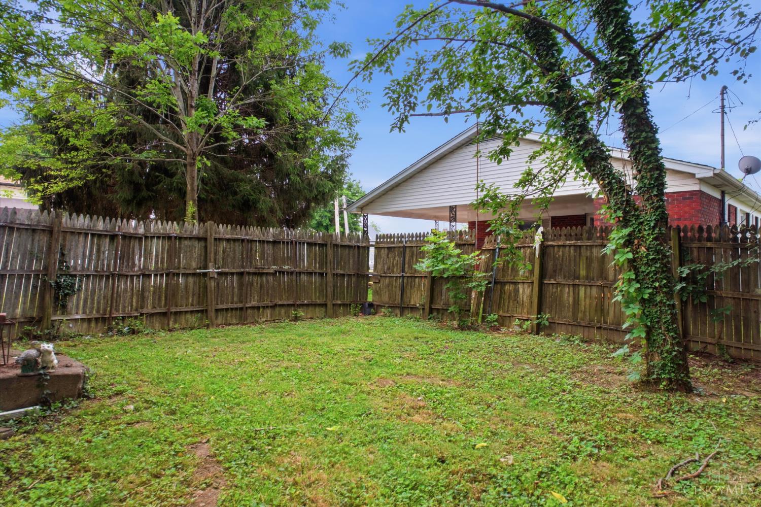 S 306 Pleasant Street Property Photo 11
