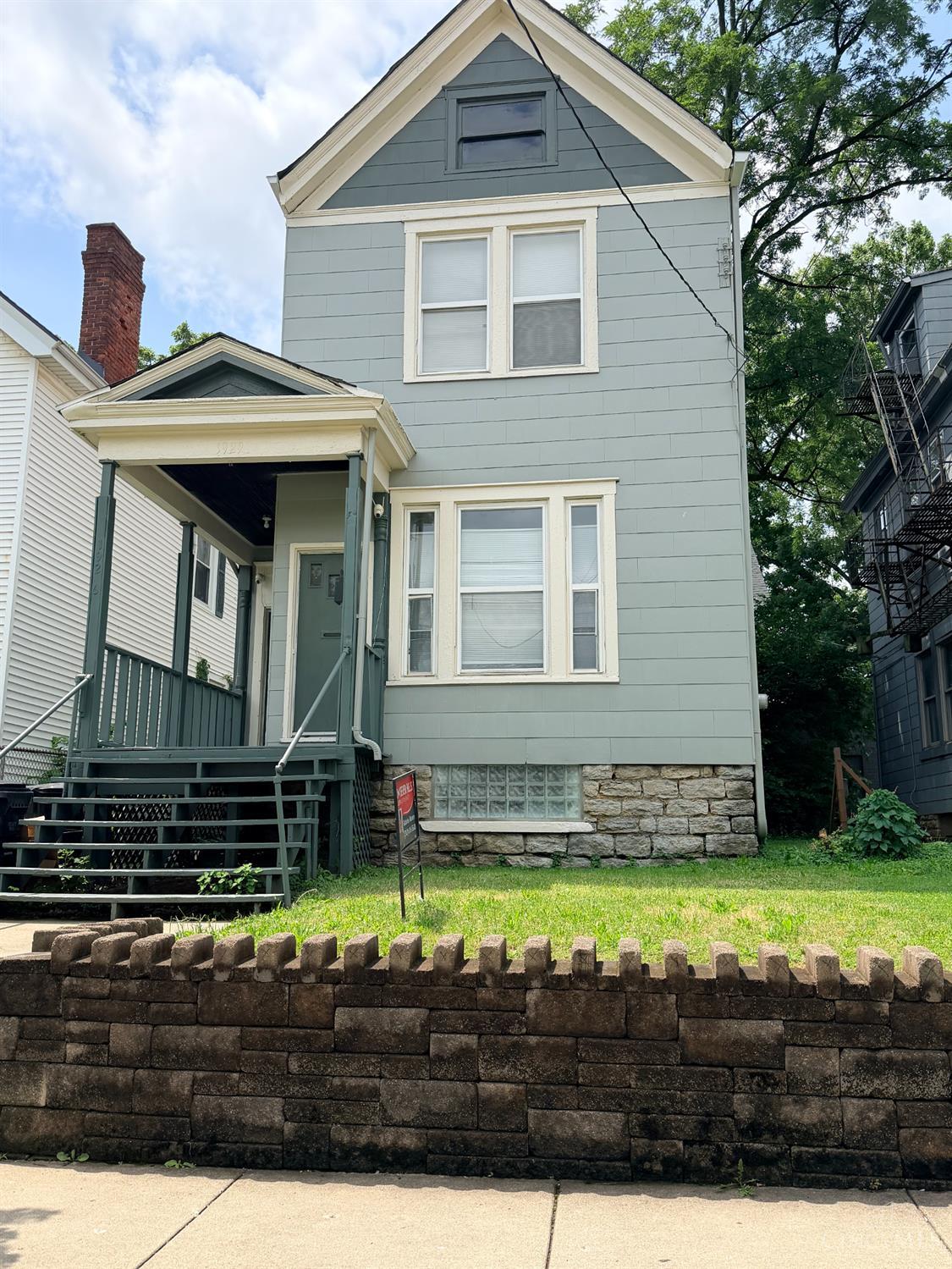 1929 Dana Avenue Property Photo 1