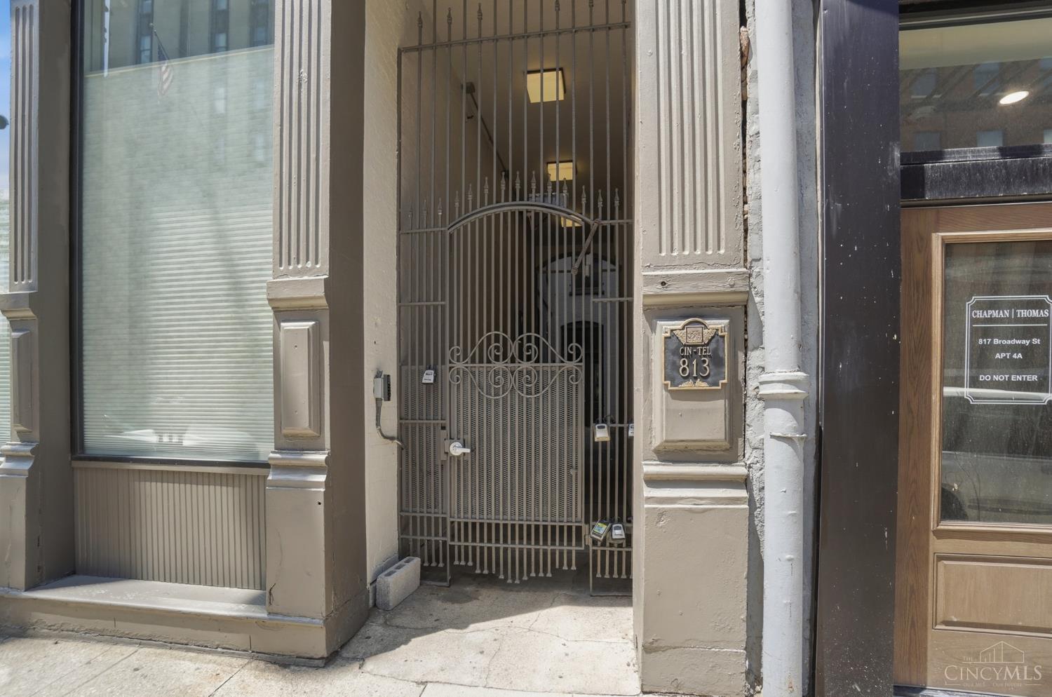 813 Broadway Street Property Photo 2