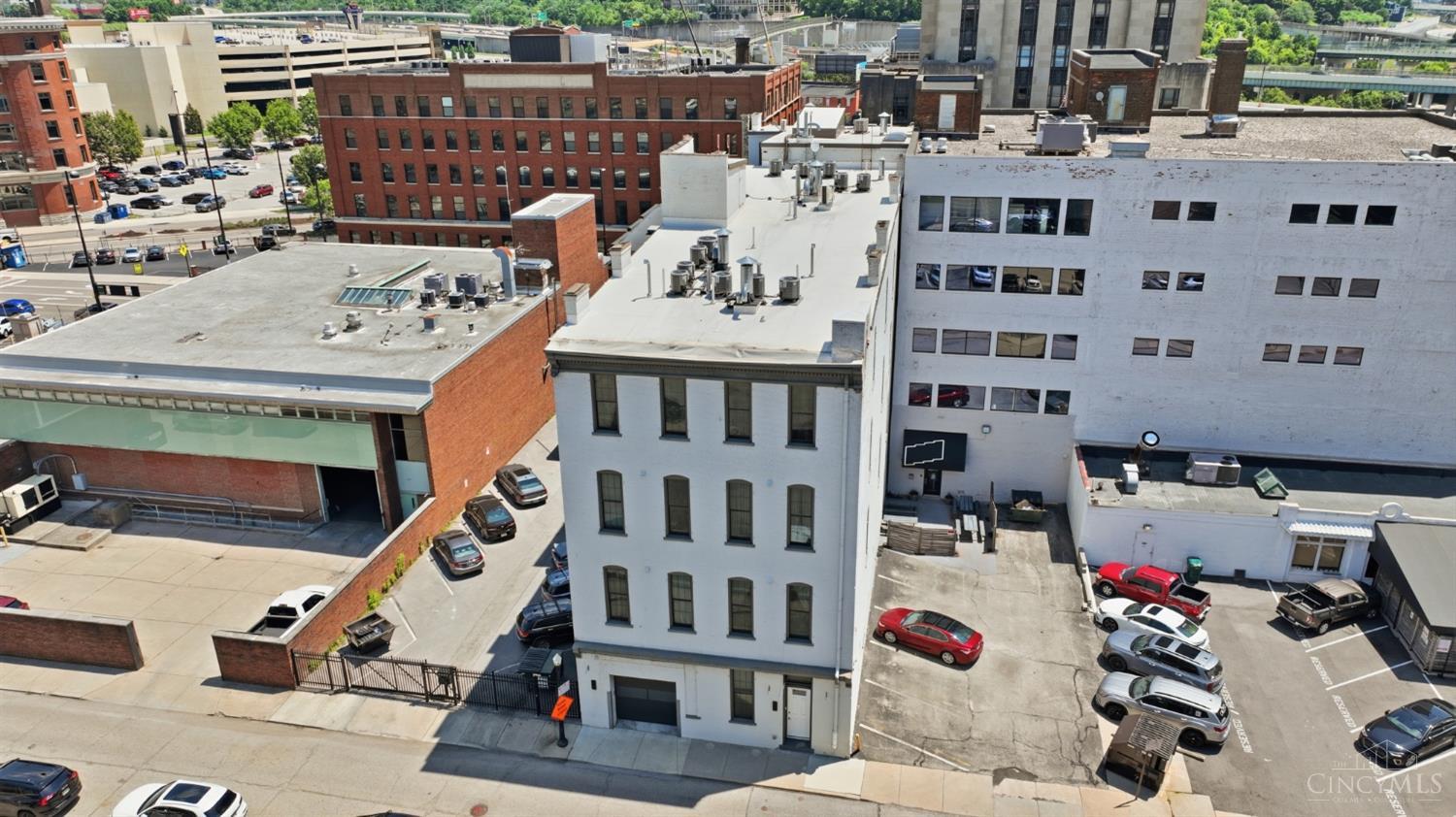 813 Broadway Street Property Photo 29