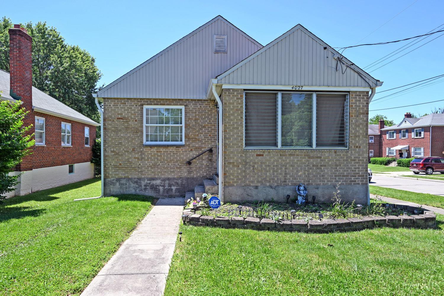 4027 Smith Road Property Photo 2