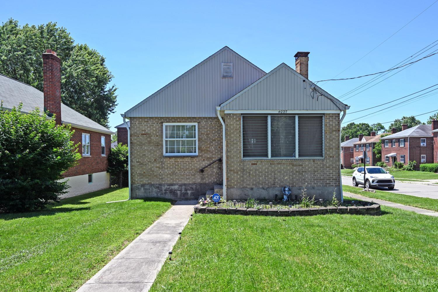 4027 Smith Road Property Photo 4