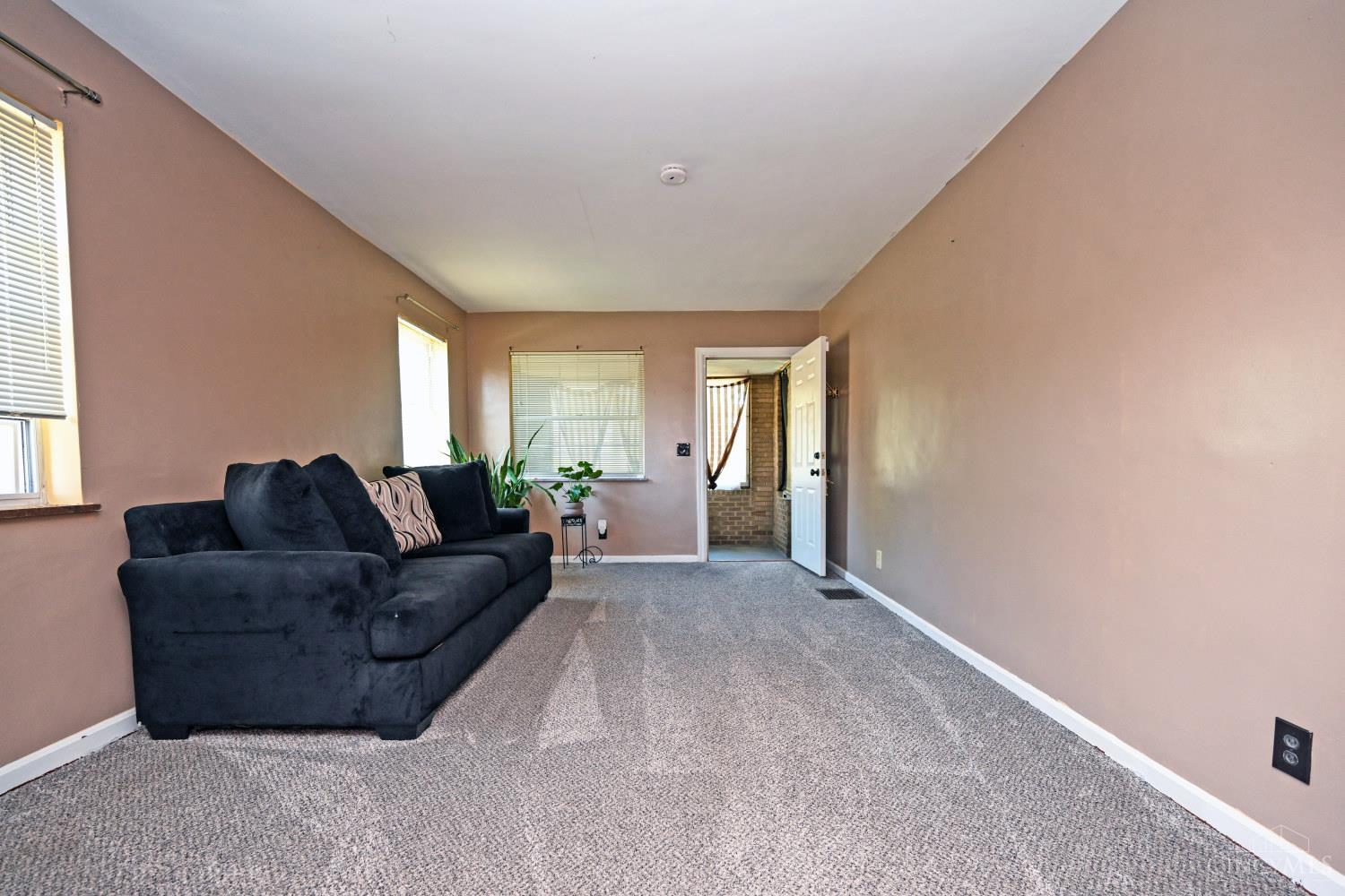 4027 Smith Road Property Photo 7