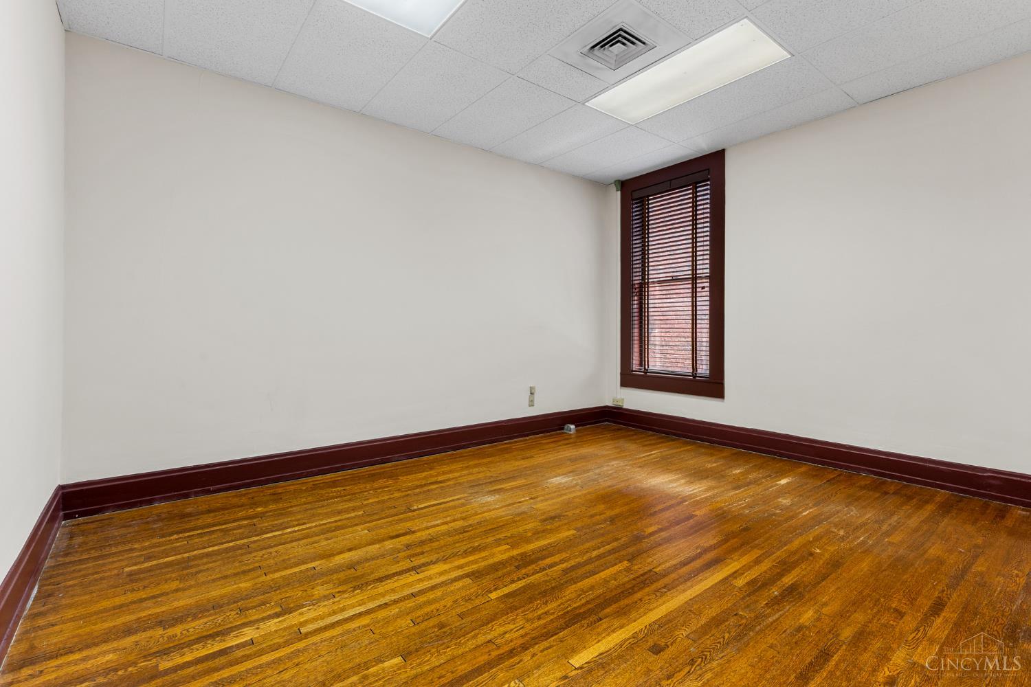 W 22 Ninth Street Property Photo 31