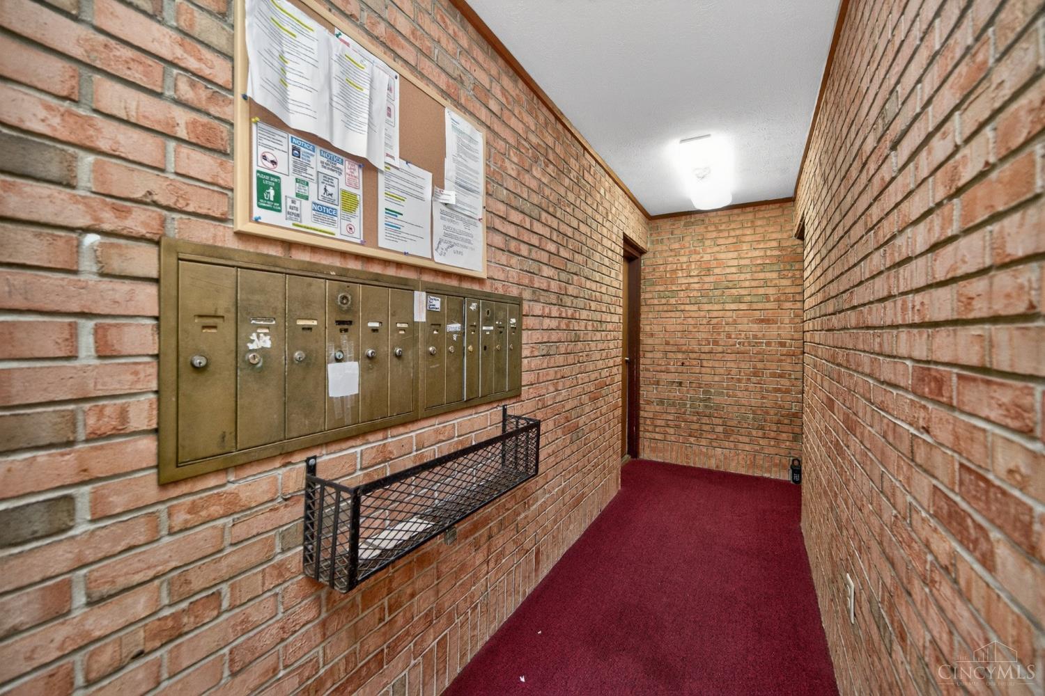 4906 Chalet Drive Property Photo 4