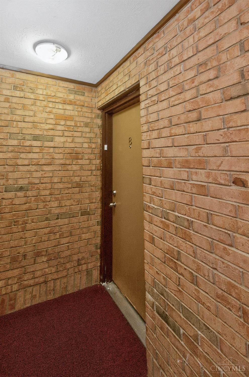 4906 Chalet Drive Property Photo 7