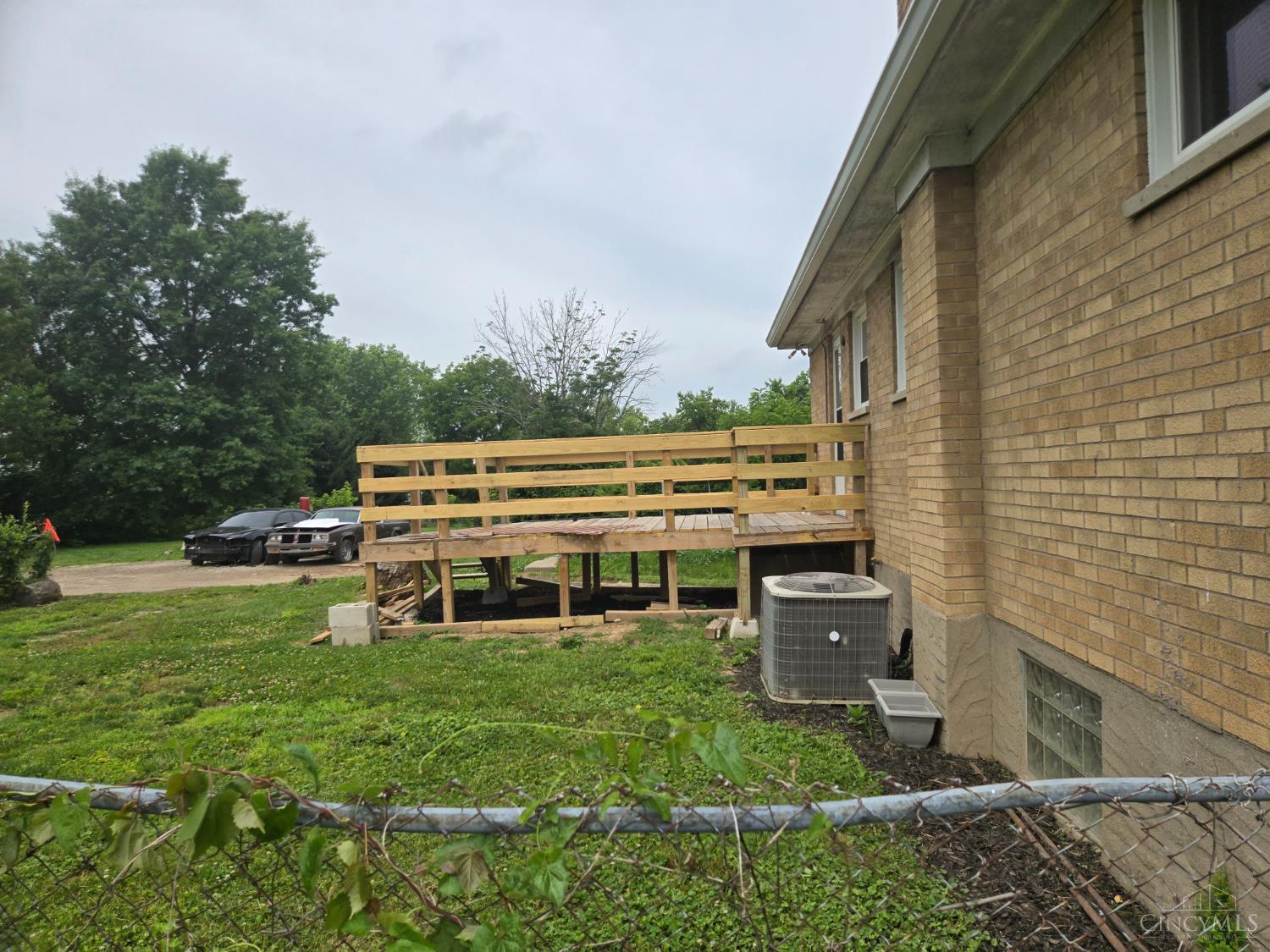 W 2625 Galbraith Road Property Photo 4