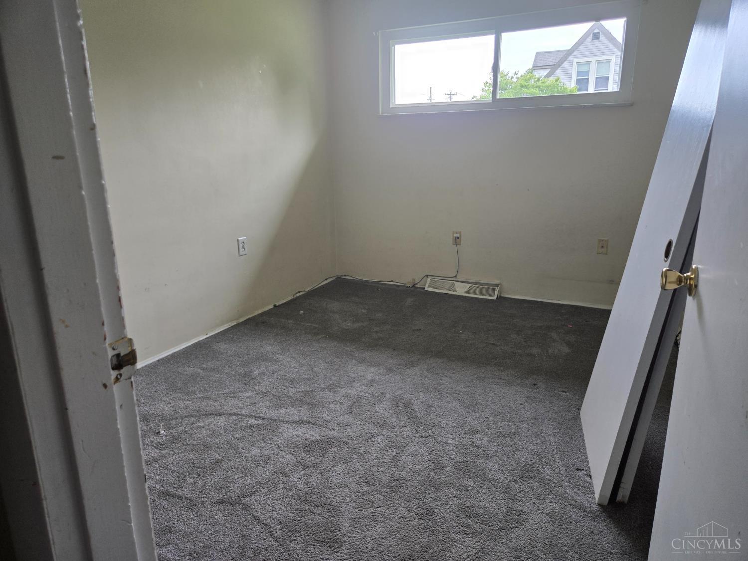 W 2625 Galbraith Road Property Photo 11