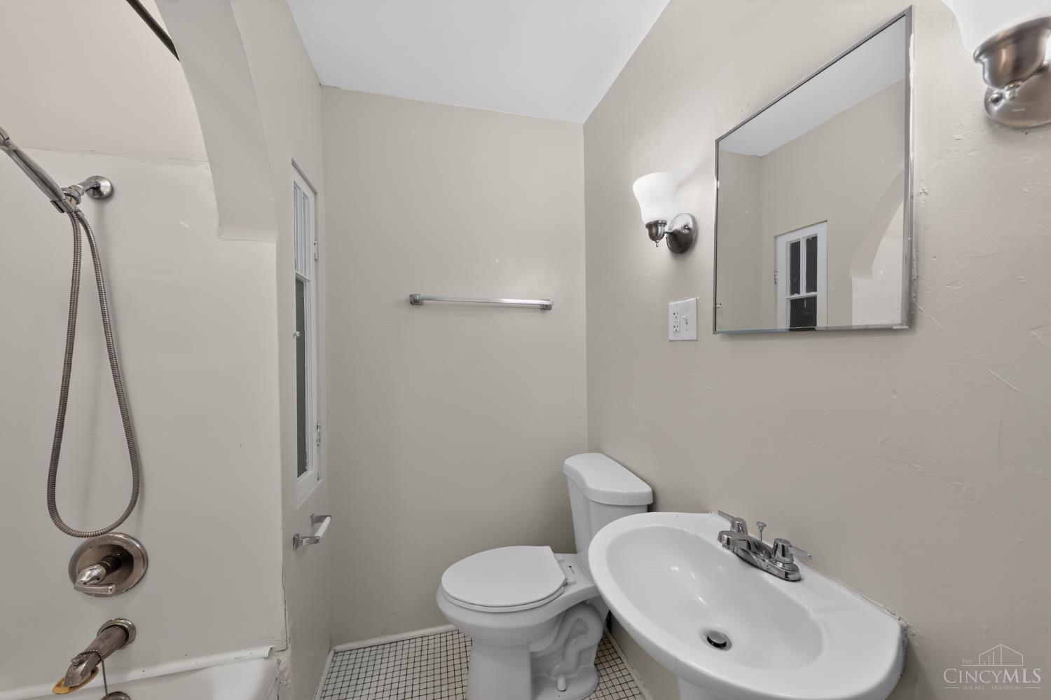 4530 Whetsel Avenue Property Photo 10