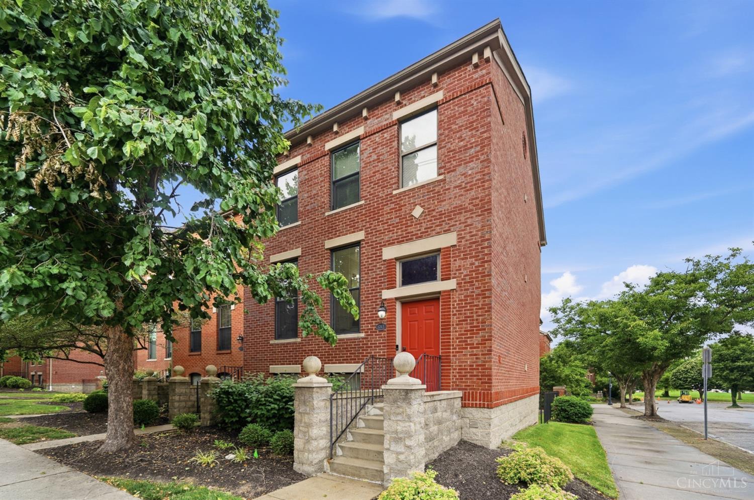 1013 John Street Property Photo 1
