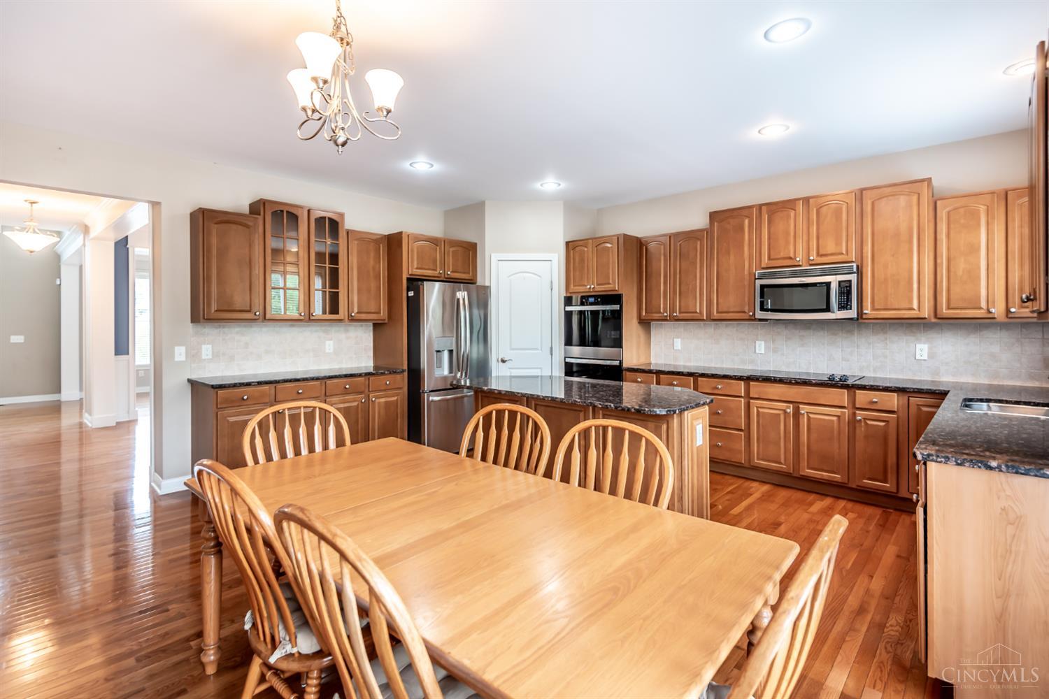 1481 Shaker Run Boulevard Property Photo 9
