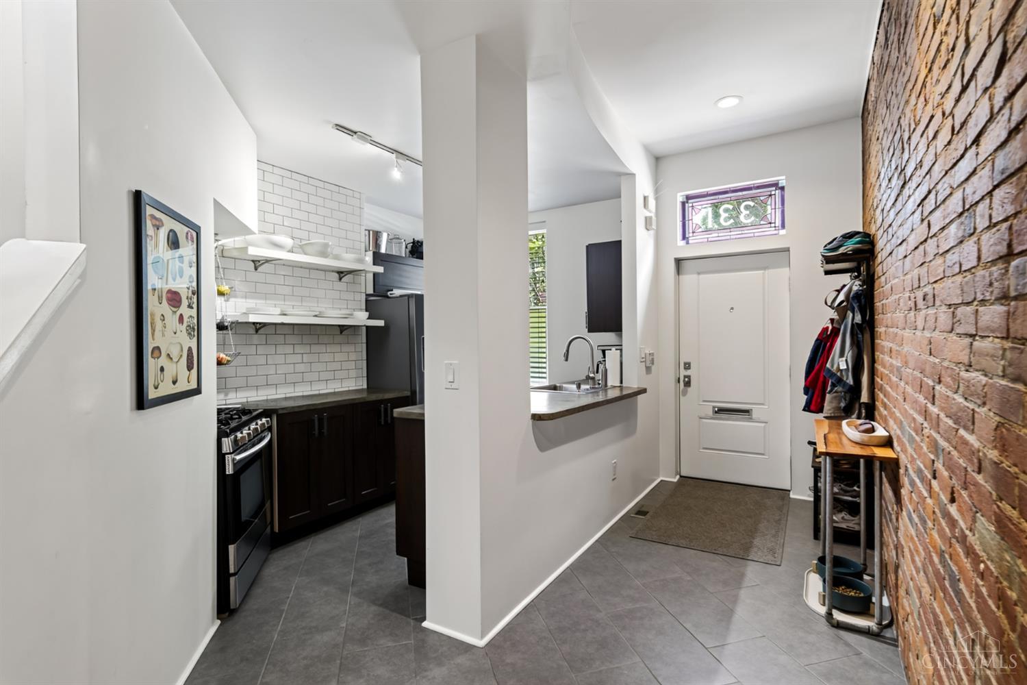 331 Milton Street Property Photo 5